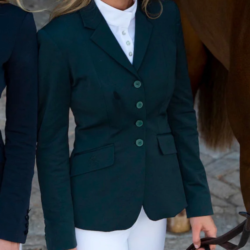 Lillie by flying Changes Show coat US. 6